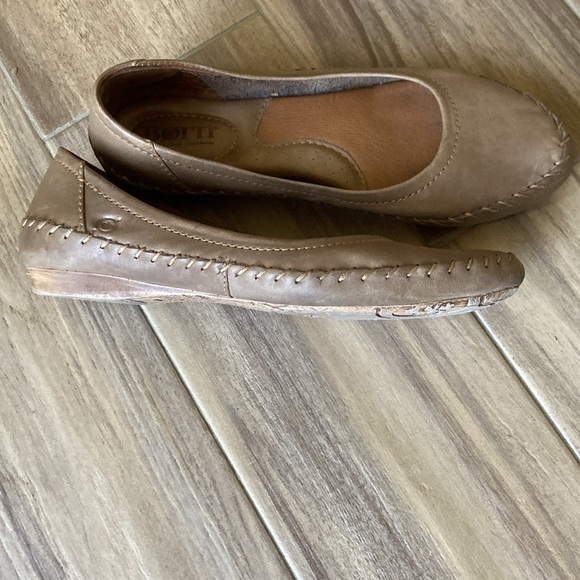 Born Women’s Loafer Moccasin Sz 7